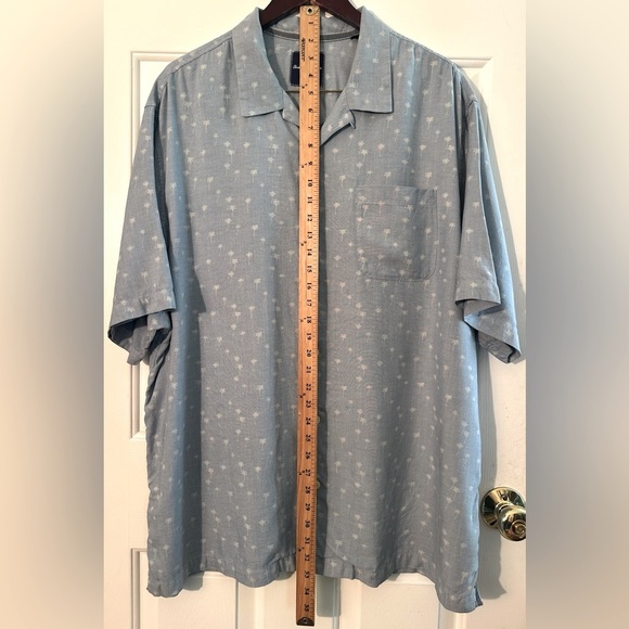 TOMMY BAHAMA Men’s 1XB 100% Silk Light Blue Palm Tree Button Up Short Sleeve - Picture 11 of 15